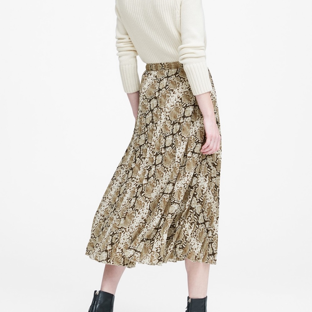 Banana Republic Pleated Skirt